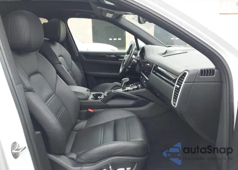 2021 Porsche Cayenne E-Hybrid z USA, uszkodzony, nr VIN WP1AE2AY5MDA24796